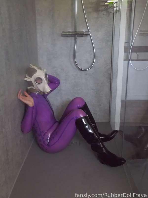 rubberdollfraya image #1