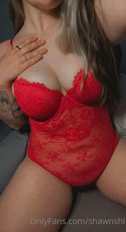 I’m your favorite little cherry, aren’t I daddy?🍒