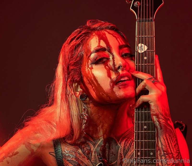 Hey 💕 get the full set to see all the shooting without censo..