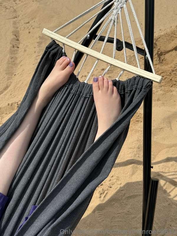 Nothing better then a day at the beach in the hammock 💚💚💚👙🏖️..