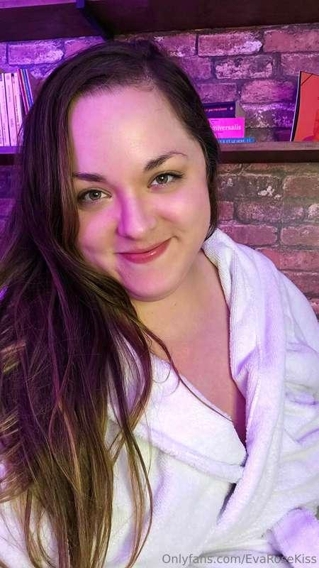 ✨💖🤗 Happy Saturday Night 🤗💖✨
I'm creating content with my lo..