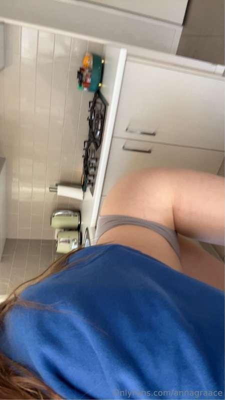 Just prepping your dessert 🧁 🤪