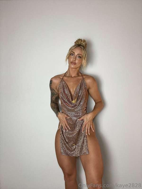 No panties needed with this dress😘