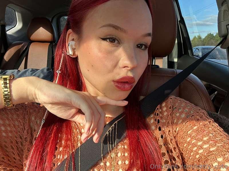 You know what I love? When you don't just watch but leave me..