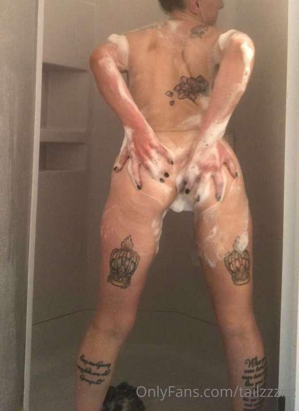 Shower time 🚿🛁🧼💦🔥