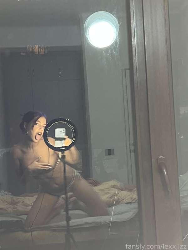 would you like to live across the street haha?👀

#tits #boobs #nudes #horny 