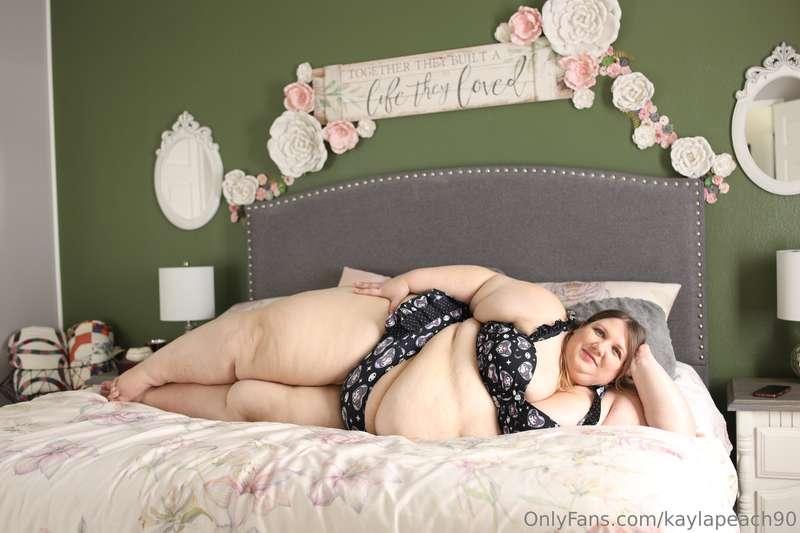 kaylapeach90 image #0