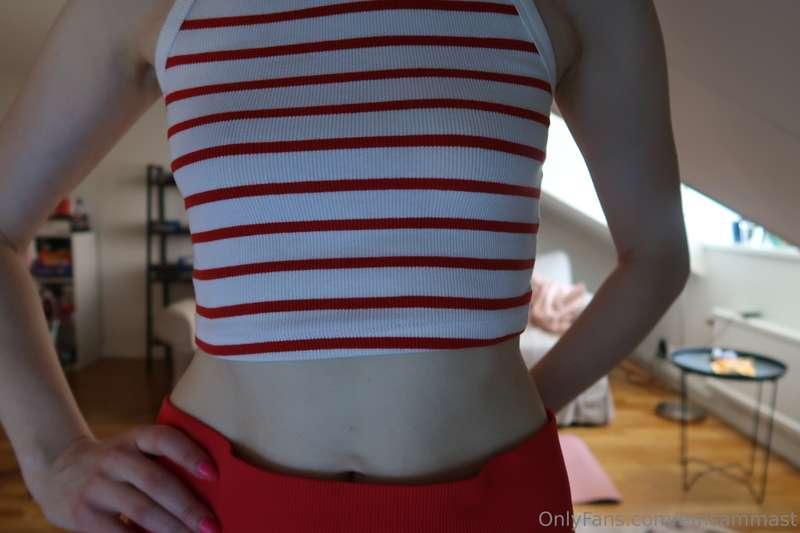 Red and white, so cute <3