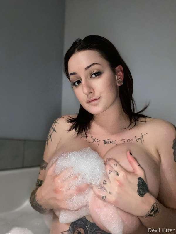 i took my nipple rings out. i like them all natural 🥺💦