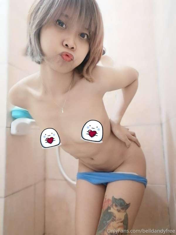 Get me wet in the shower 😍😍