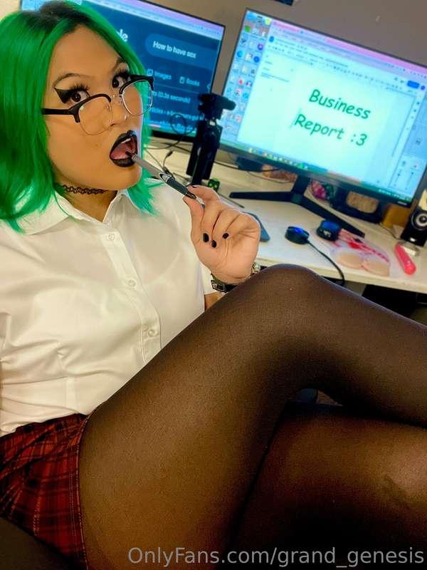 Oh hey there!!! I’m your newest coworker!! Be gentle with me..