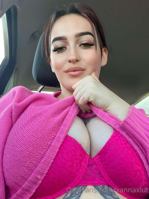 All pink titties today 😜 this bra makes them look so good 🥵