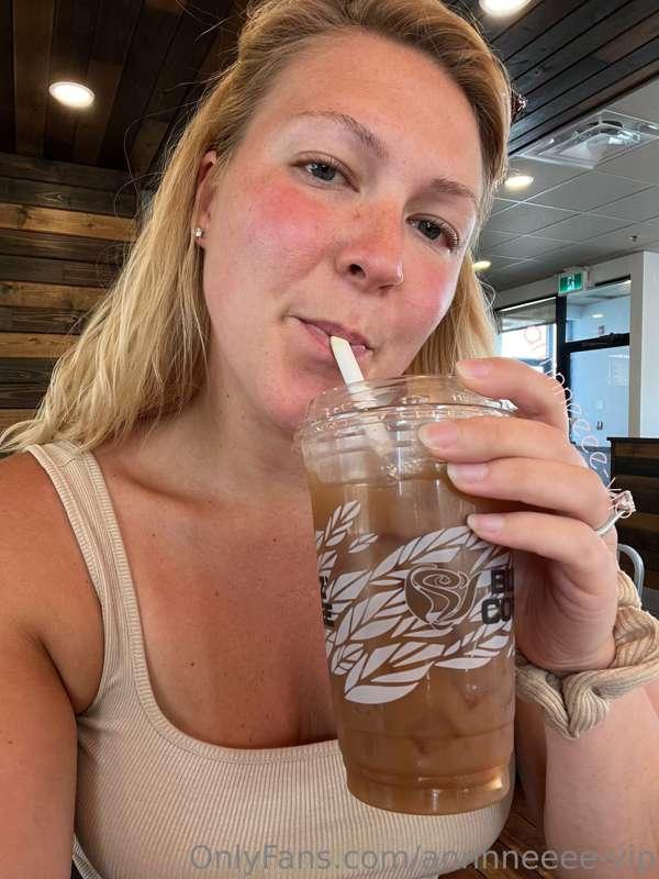 Wanna be coffee drinker 😆 ☕️ . 1/2 caf iced americano with s..