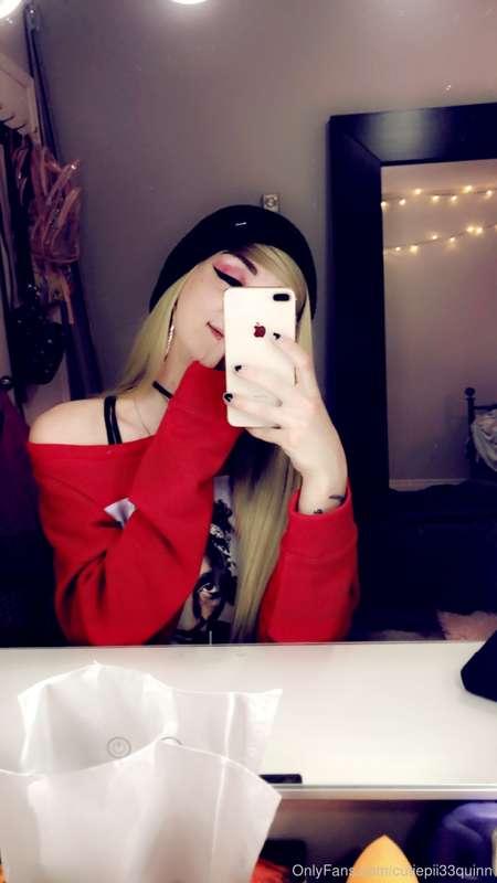 Poser in red ❤️