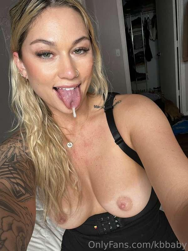 just got done sucking dick💦 video soon🥰