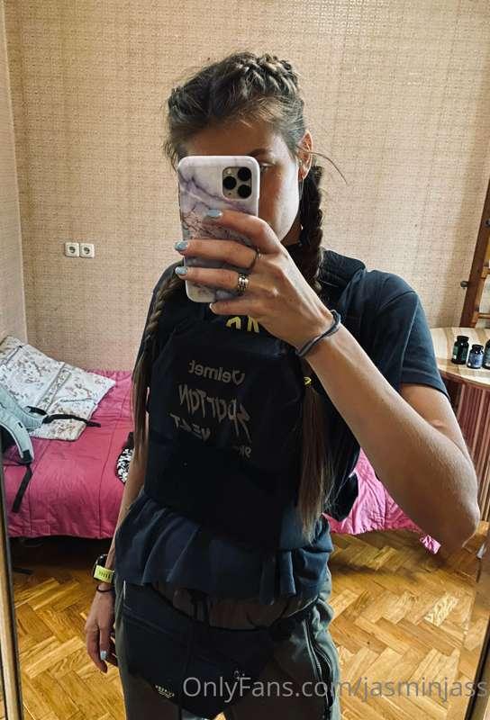 I am in a bulletproof vest and want show more creepy photos ..