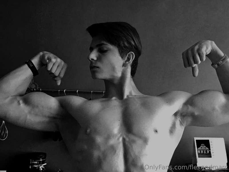 Shredded sexy gallery😈 For custum , chat or everything dont ..