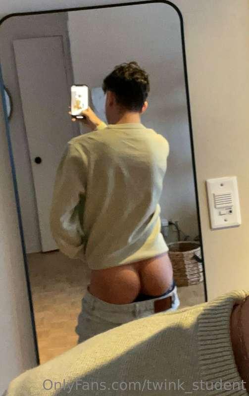 I need my ass eaten right now
