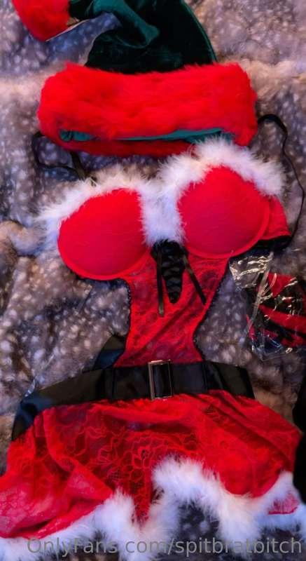 Merry merry, what’s to cum!! 🎁  🎄 😍