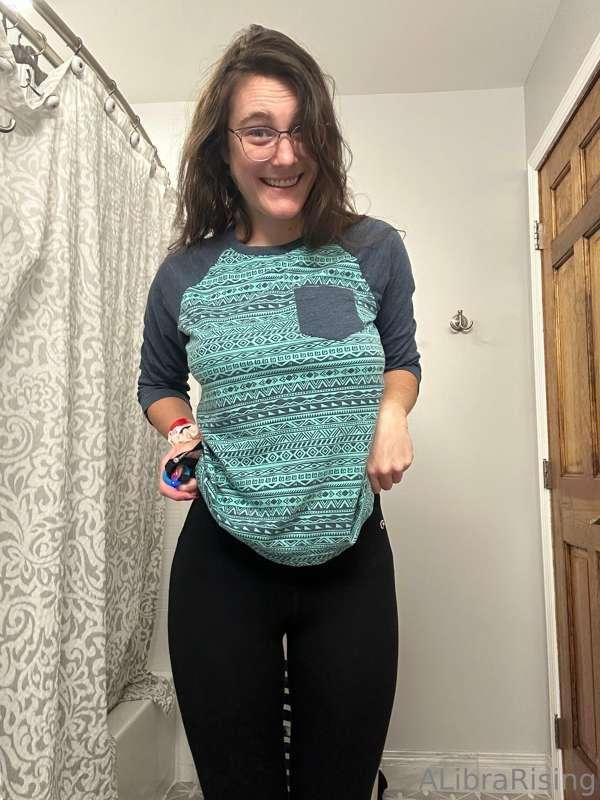 These leggings are the real champion here 🥇