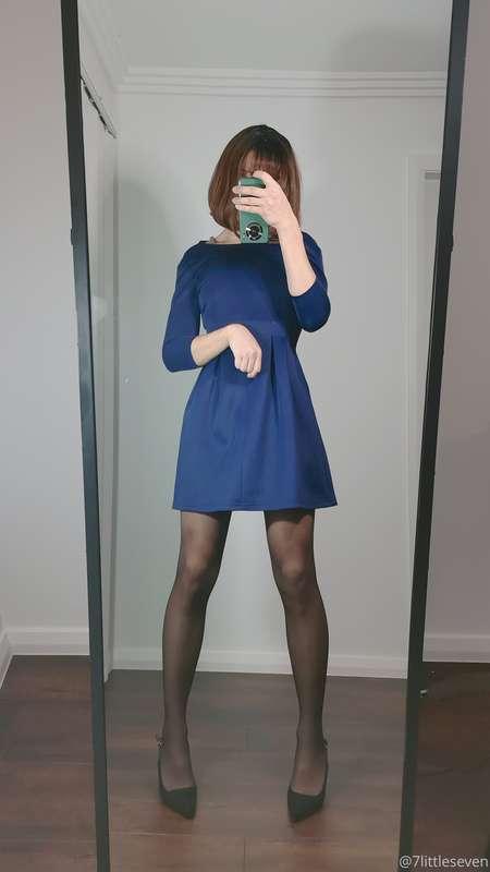 When I am wearing my girlfriend's clothes... Part 1