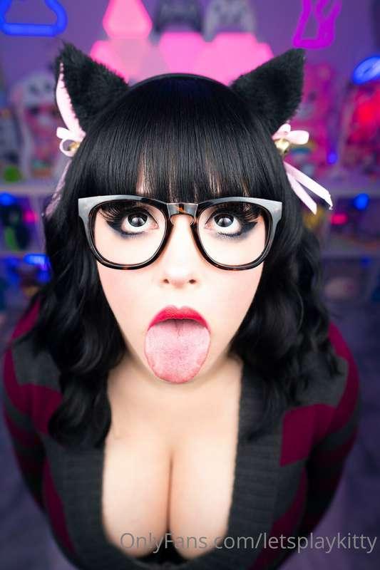 letsplaykitty image #2