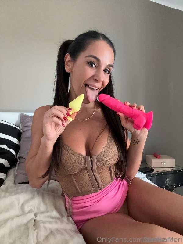 getting ready to shoot a custom video, 🥵 when are you gettin..