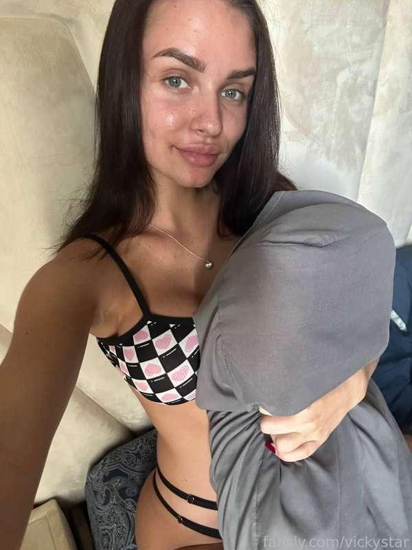 vickystar image #0