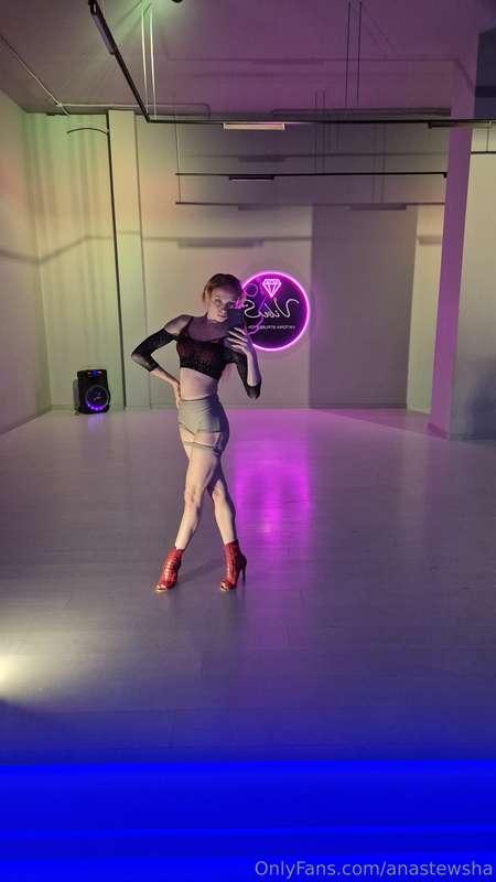 I left to practice a hot sexy dance for you!❤️❤️‍🔥🔥😊🤭🥰 and t..