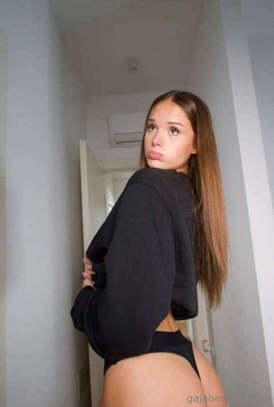 👉🏻👈🏻🥺💗