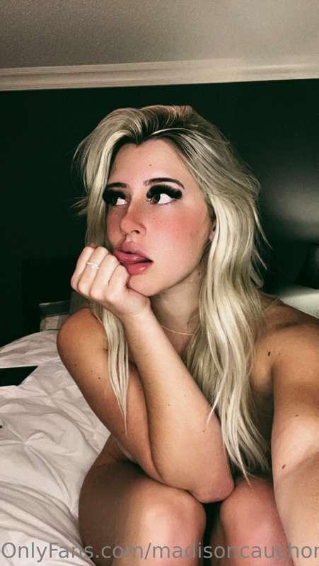 Fuck me eyes 👀😏