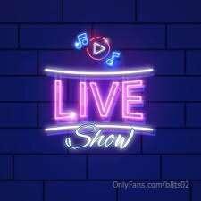 **I THINK IT'S TIME FOR A LIVE SHOW DON'T YOU SEXY'S** 😘  Ne..