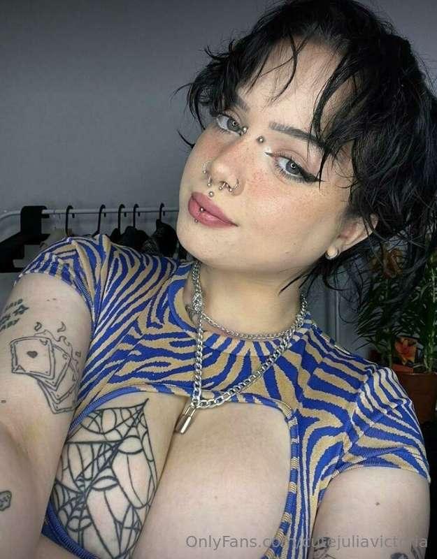 if these colors don’t mess with your head, my boobs definite..