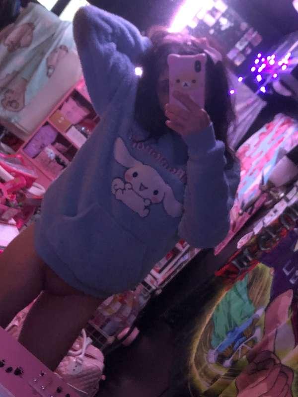 haiiiiiiiiii im on my old phone rn 💕