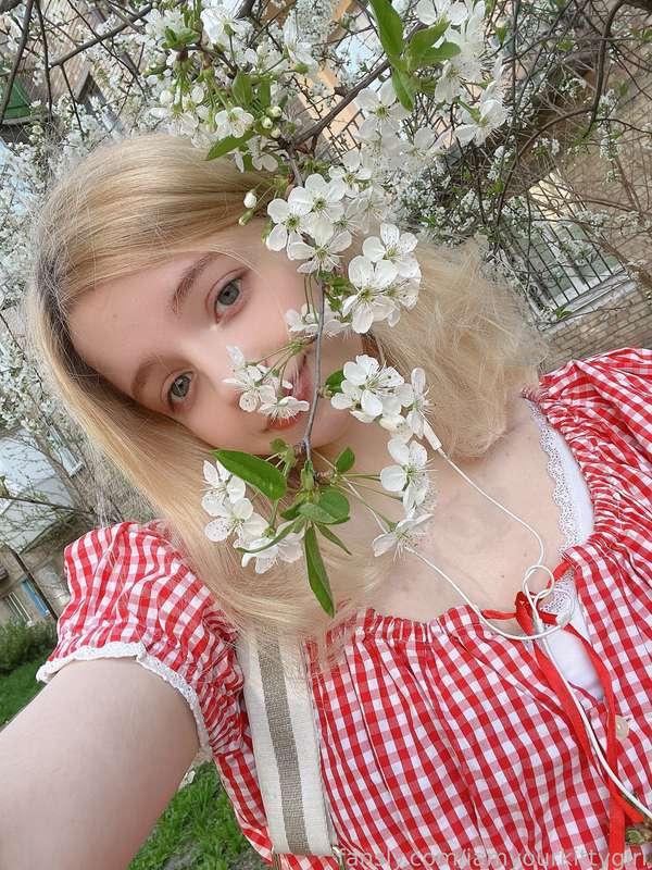 iamyourkittygirl image #2