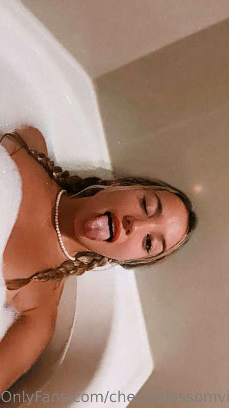 Join me babe 🫧🫧