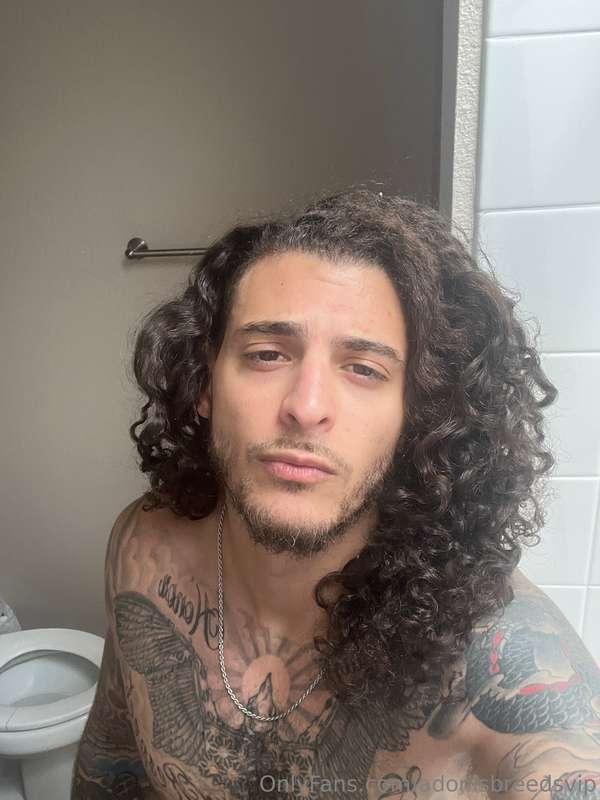 Happy Sunday from your favorite Arab 🫶🏽  I’ll be available a..