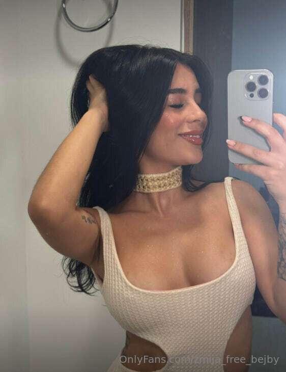 Follow my hot and beautiful @i-am-alma enjoy all the things ..