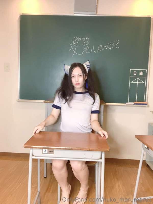 次回の動画投稿日は1/10です！
教室でオナニーしちゃうまる氏(  ˶¯ ꒳¯˵)
お楽しみに！

The next v..