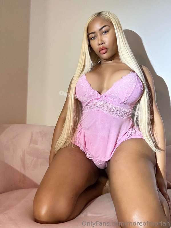 vday sale is live @moriahmillss ❤️😘 sub and get two free vid..