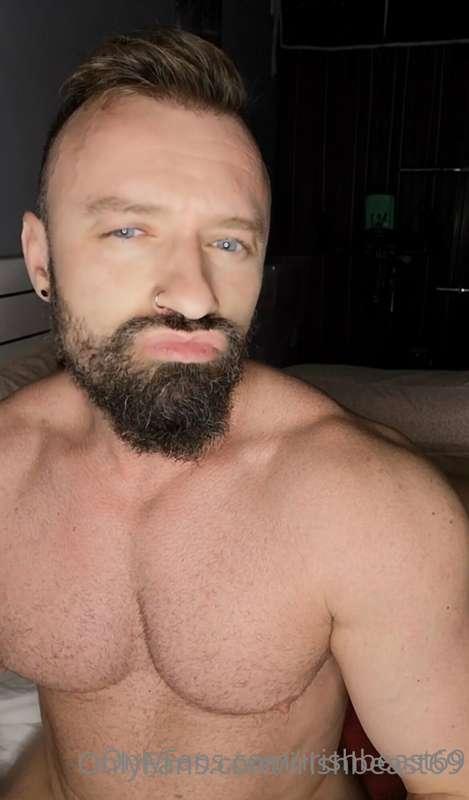 She sucks my dick and then rides me, awesome! 🤤🤤🤤