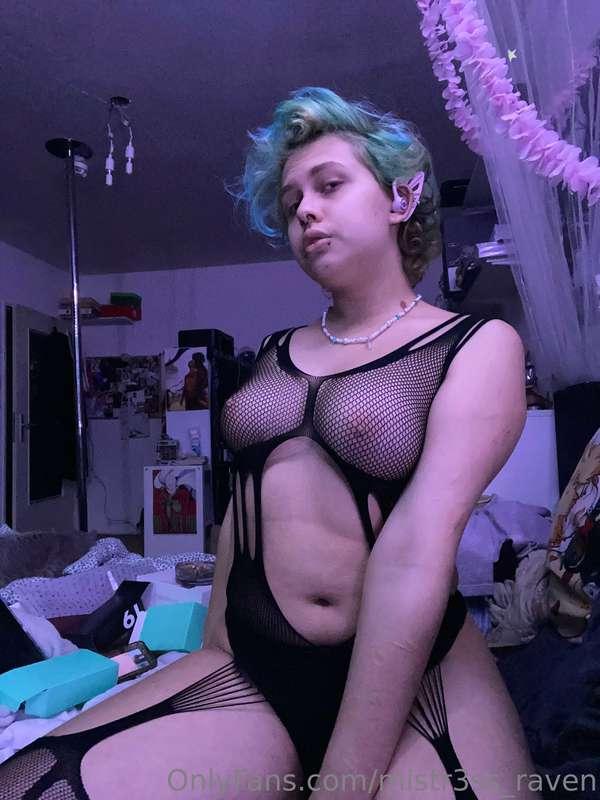 mistr3ss_raven image #1