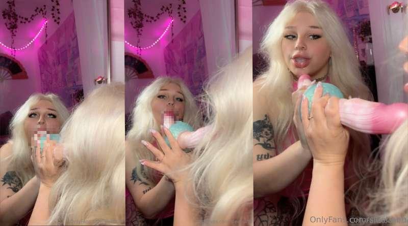 Barbie-doll gf turned glutton 🔥 I just feel so thirsty and h..