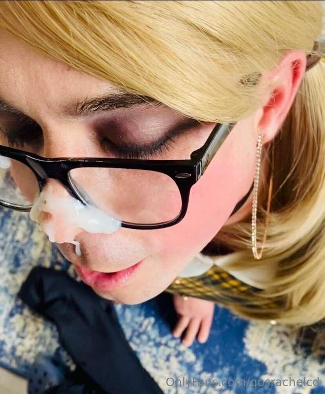 Thick cum right on the nose ❤️