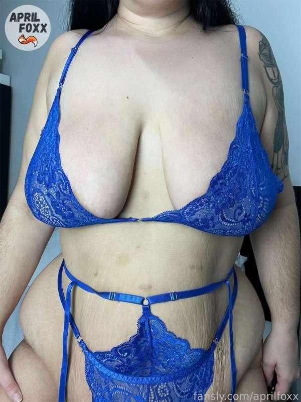 aprilfoxx image #0
