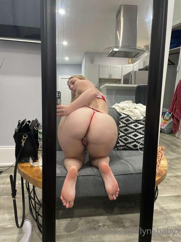 Hit it from behind🍑👀