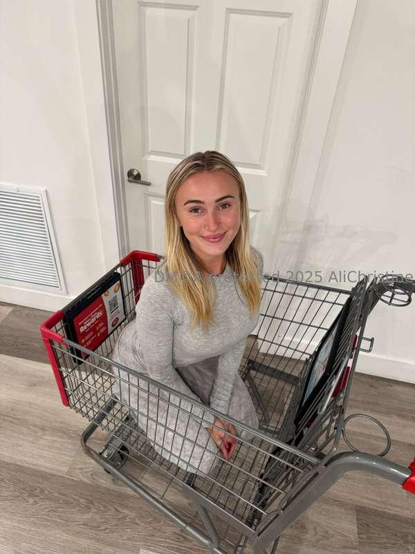 groceries are here! what r u gonna eat first? ;)