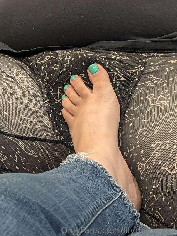 TGIF everyone.

Here's a preview of some upcoming stuff 🥰

H..