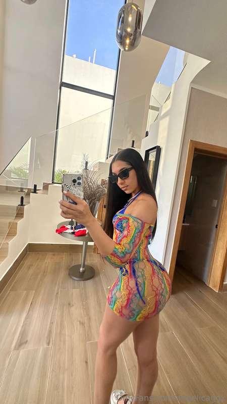 DM me how much you like today's outfit 🍑