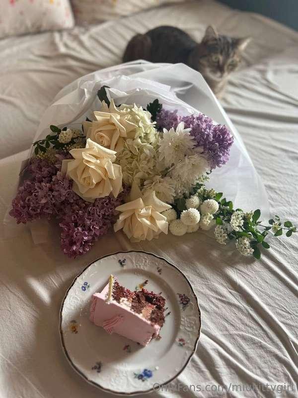🎂My birthday on May 5th was a real holiday. I woke up from t..